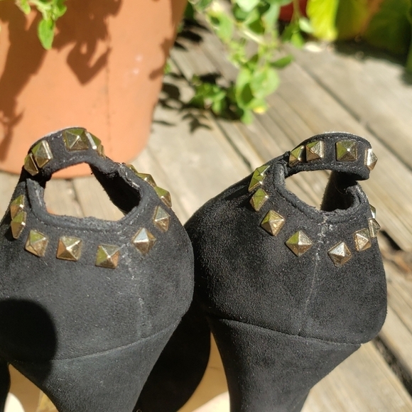 Madonna Truth or Dare Black Suede Pumps 6 - Picture 7 of 9